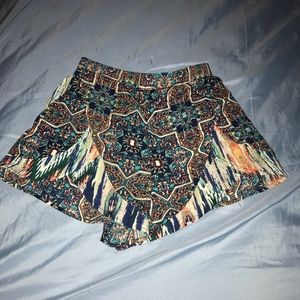 Xhilaration Tribal pattern shorts with pockets
